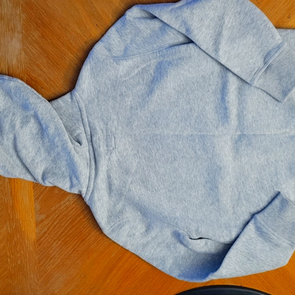 All Grey Gap hoodie size 6 to 7 in boys